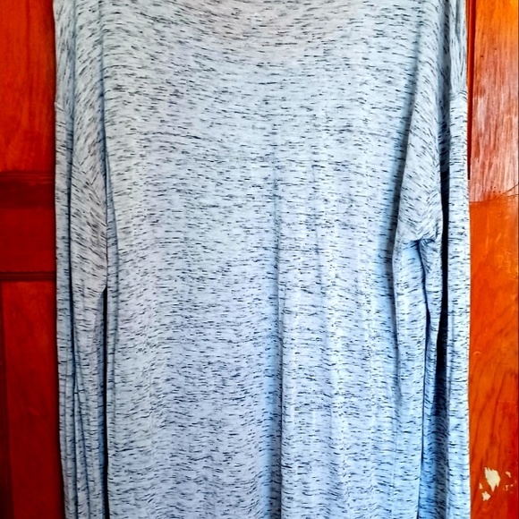 Thin long sleeve long shirt - Picture 2 of 3